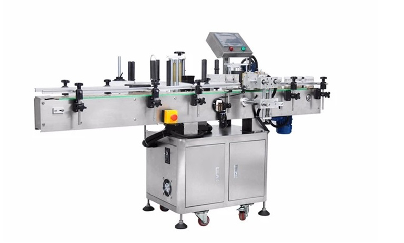 Máy dán nhãn decal cuộn tự động là dòng máy hoàn toàn tự động