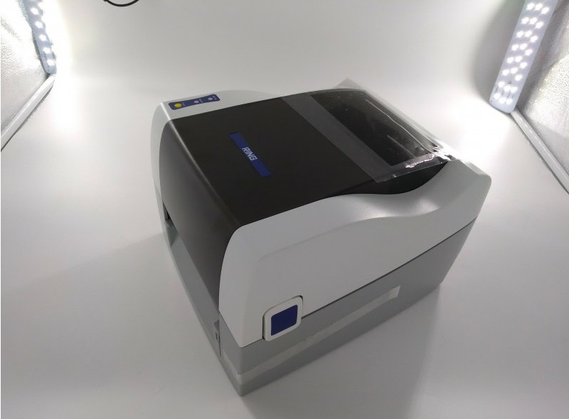 Máy in để bàn có kích thước nhỏ gọn, phù hợp với không gian làm việc hạn chế