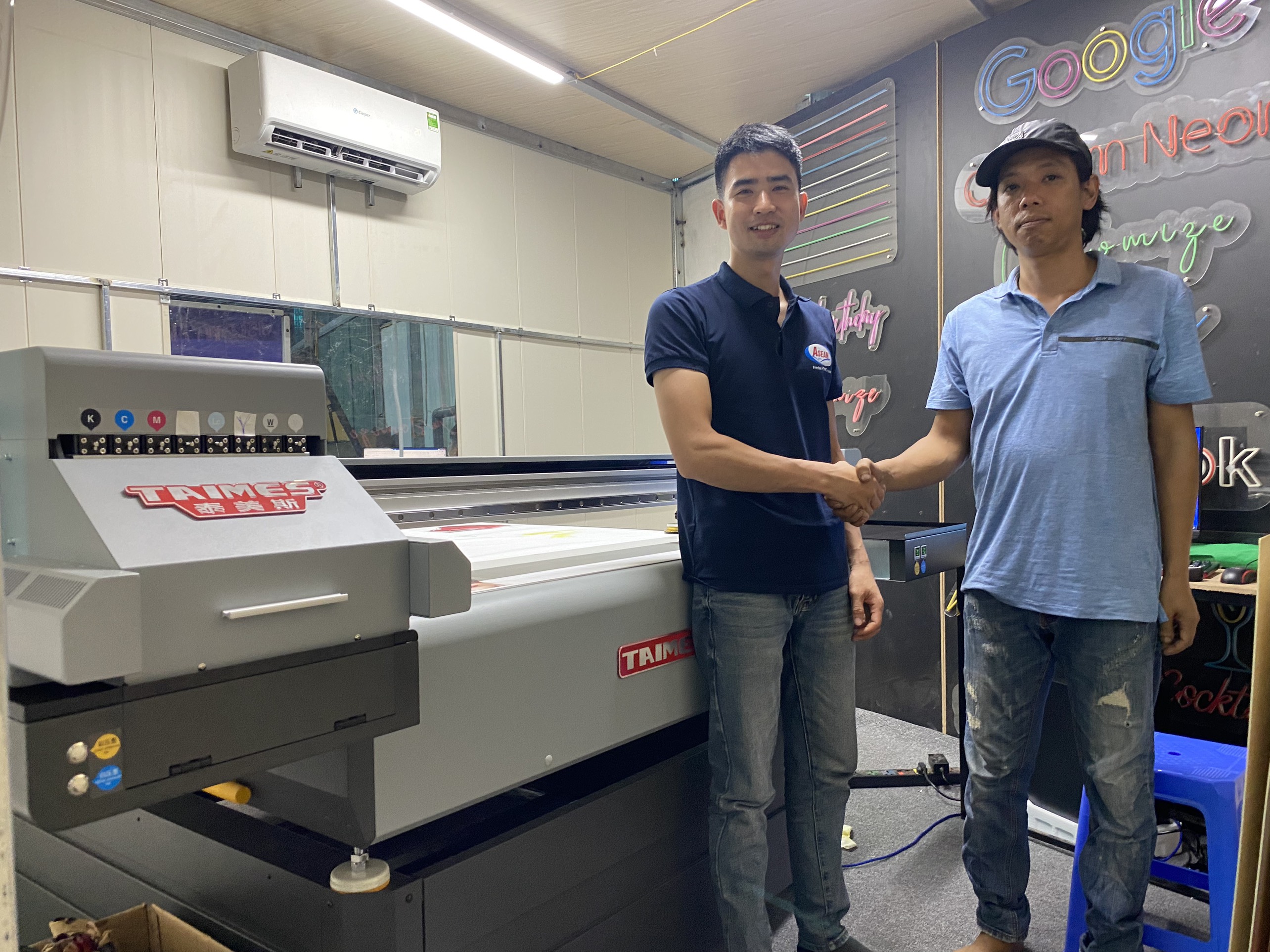 Bàn giao thành công máy in Taimes 1212 cho công ty AD tại Hà Nội