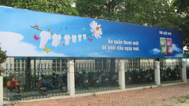 Làm bạt in quảng cáo ngoài đường phố