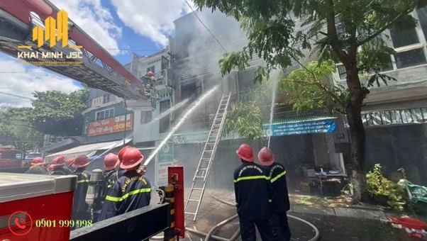 Toàn cảnh đám cháy ở khu nhà người nước ngoài thuê ở Thảo Điền