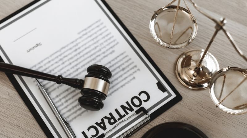 người quyết định đầu tư là ai