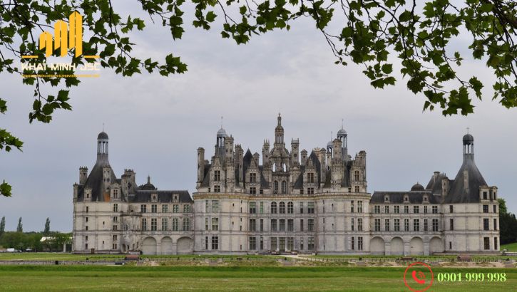 Lâu đài Château de Chambord hoành tráng, đẹp mỹ mãn
