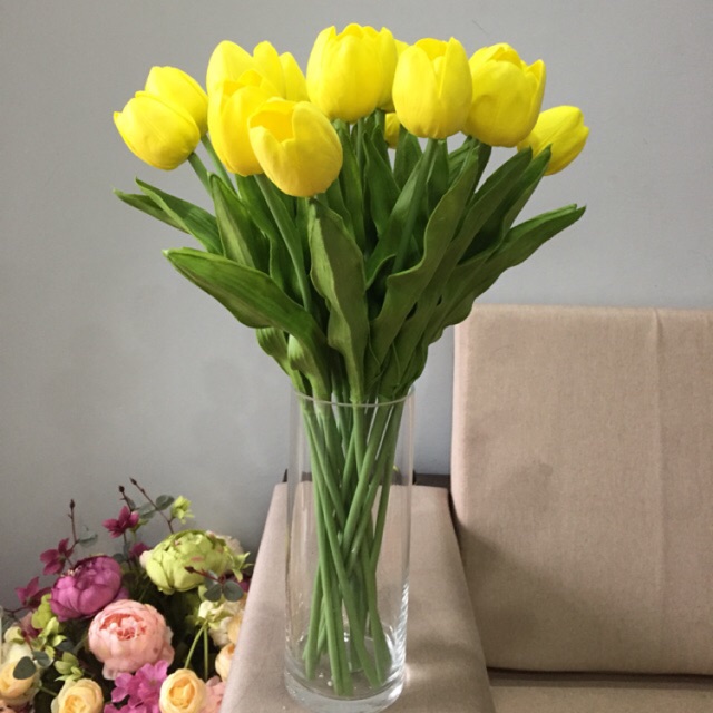 Tại sao hoa Tulip có tên gọi là Uất Kim Hương? Tại sao hoa Tulip có tên gọi là Uất Kim Hương?