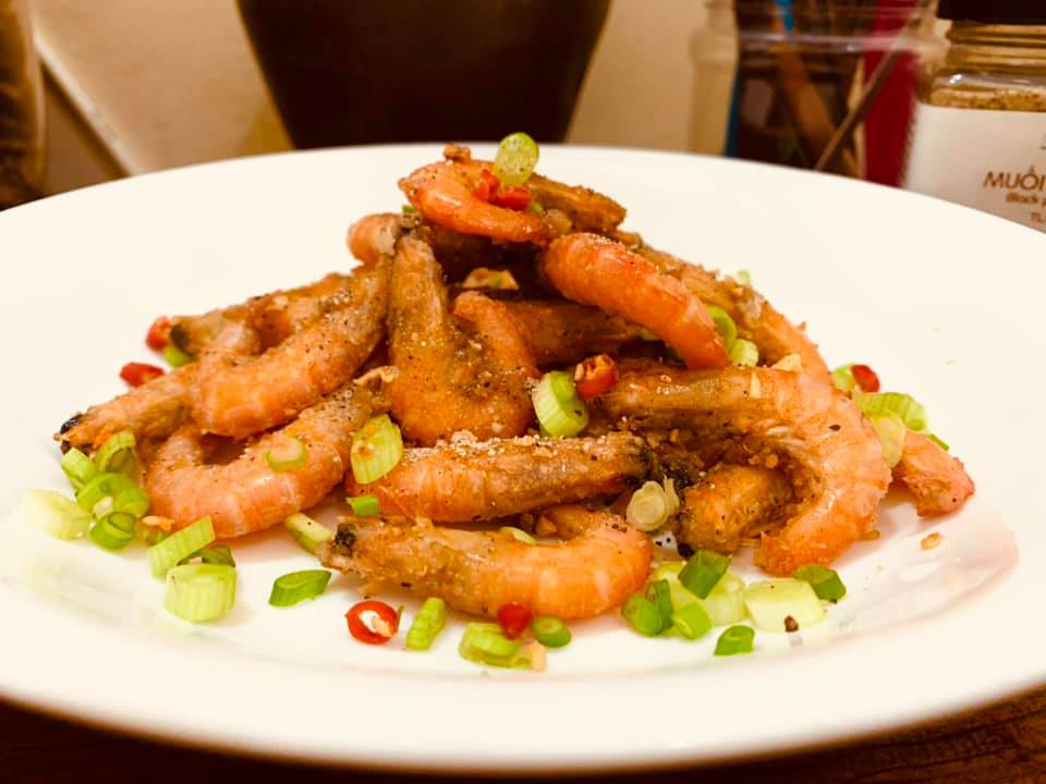CÁCH LÀM TÔM RẢO RANG MUỐI TIÊU GIÒN NGON THƠM NỨC CÁCH LÀM TÔM RẢO RANG MUỐI TIÊU GIÒN NGON THƠM NỨC