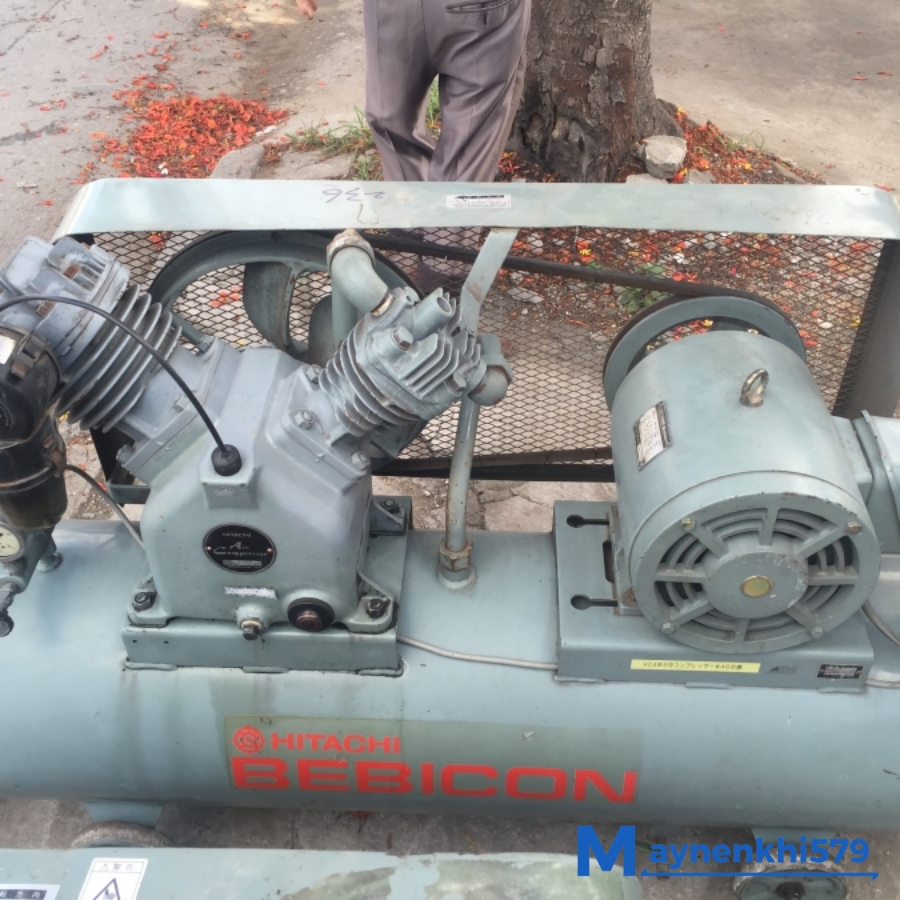 Máy nén khí Piston Hitachi 5,5 kw cũ