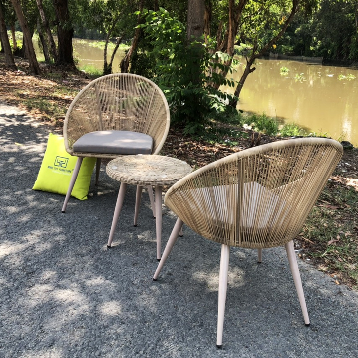 ban ghe gia may san vuon