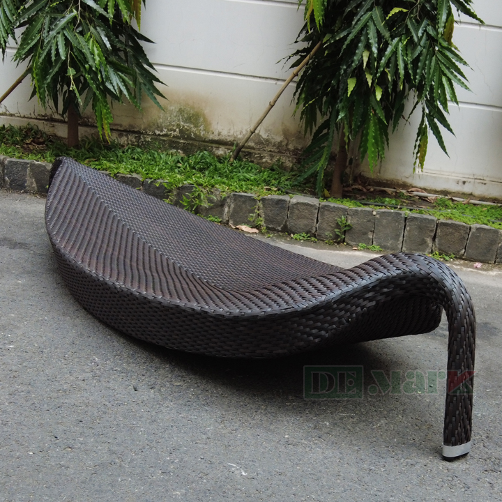 Giường Tắm Nắng Chiếc Lá Nhựa Giả Mây MT4056