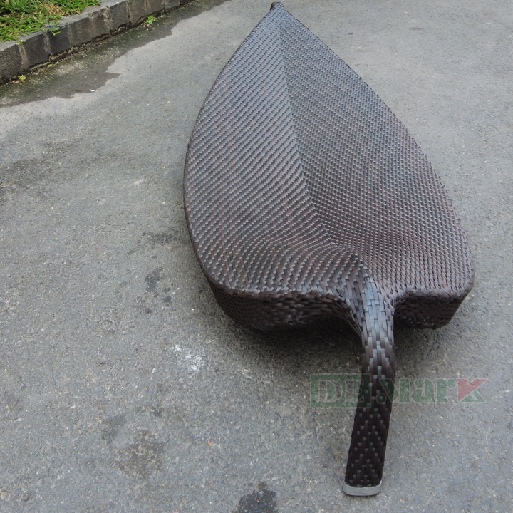 Giường Tắm Nắng Chiếc Lá Nhựa Giả Mây MT4056