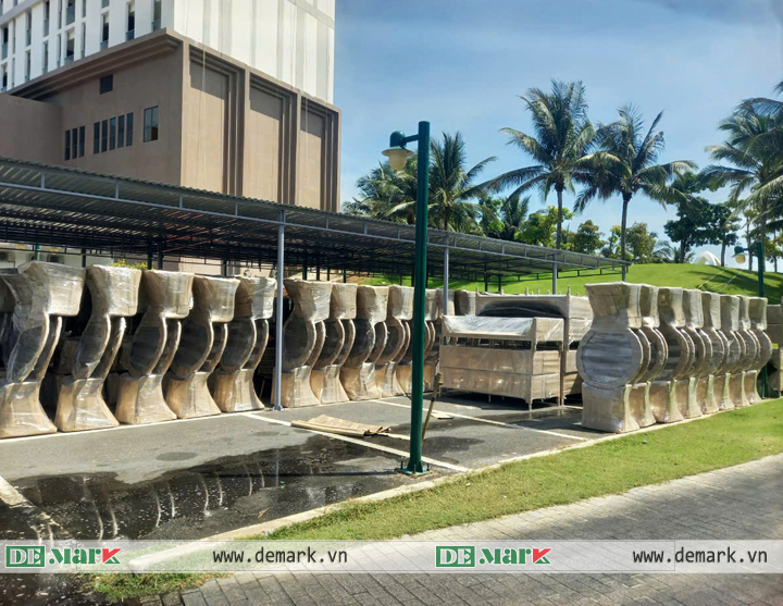 Ghế nữ hoàng nhựa giả mây