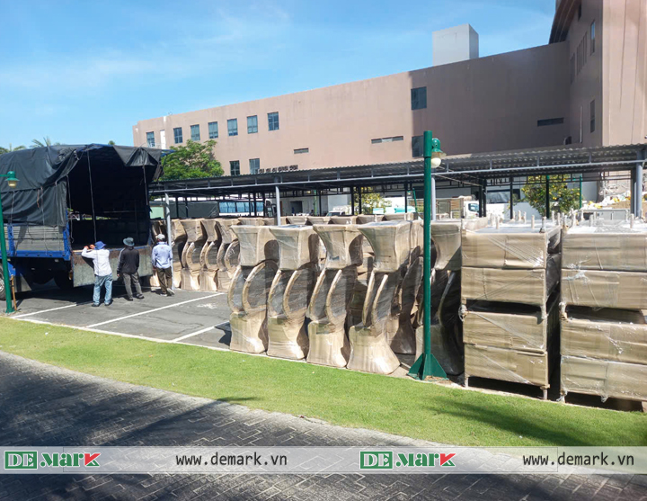 sofa nhựa giả mây