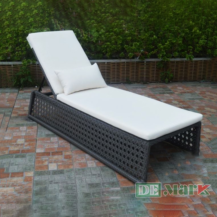 Ghế Hồ Bơi Nhựa Giả Mây MT4A43