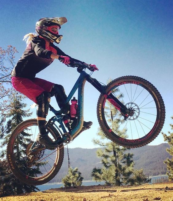 binh-nuoc-va-gong-binh-nuoc