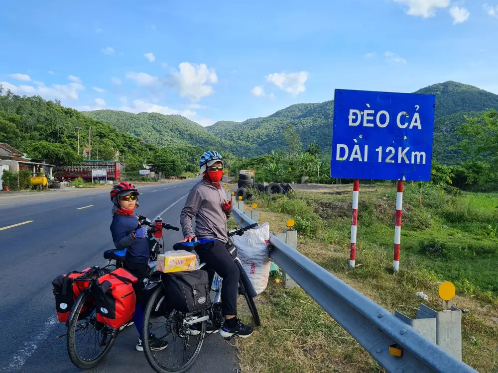 chon-xe-dap-xuyen-viet-co-trong-luong-nhe.