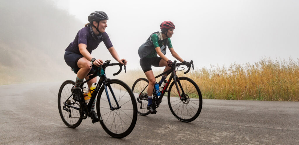 dap-xe-phu-hop-voi-nguoi-gap-van-de-ve-khop