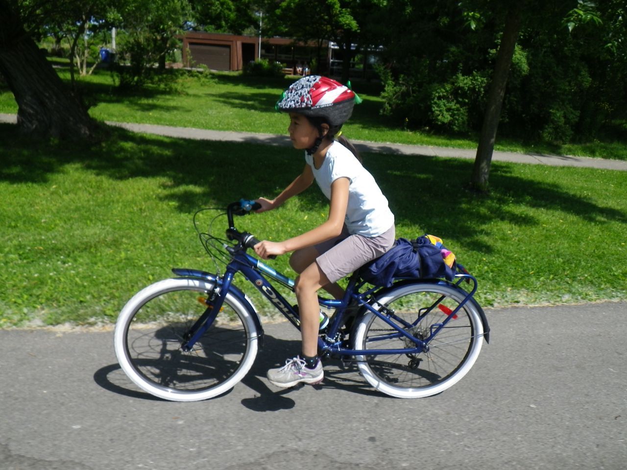 phu-kien-xe-dap-tre-em-giay-bao-ho