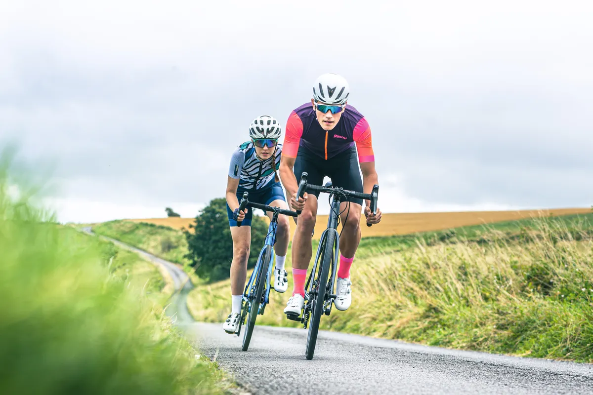 xay-dung-dap-xe-lam-thoi-quen-hang-ngay