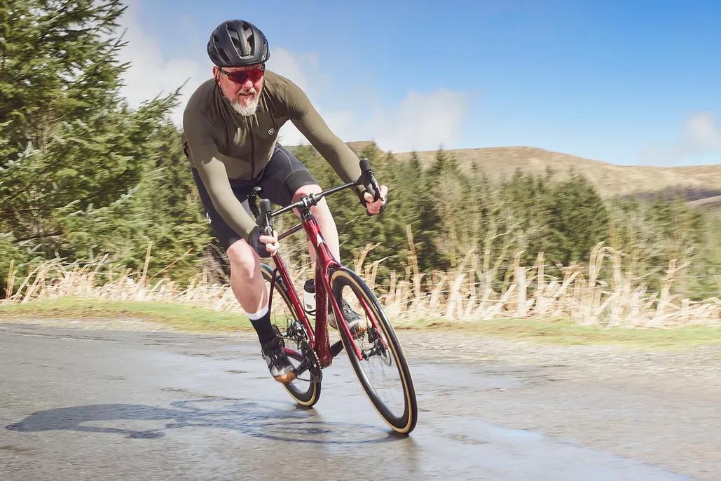 xe-dap-dua-tay-de-lac.