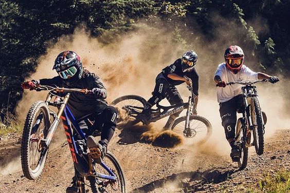 xe-do-doc-deo-downhill