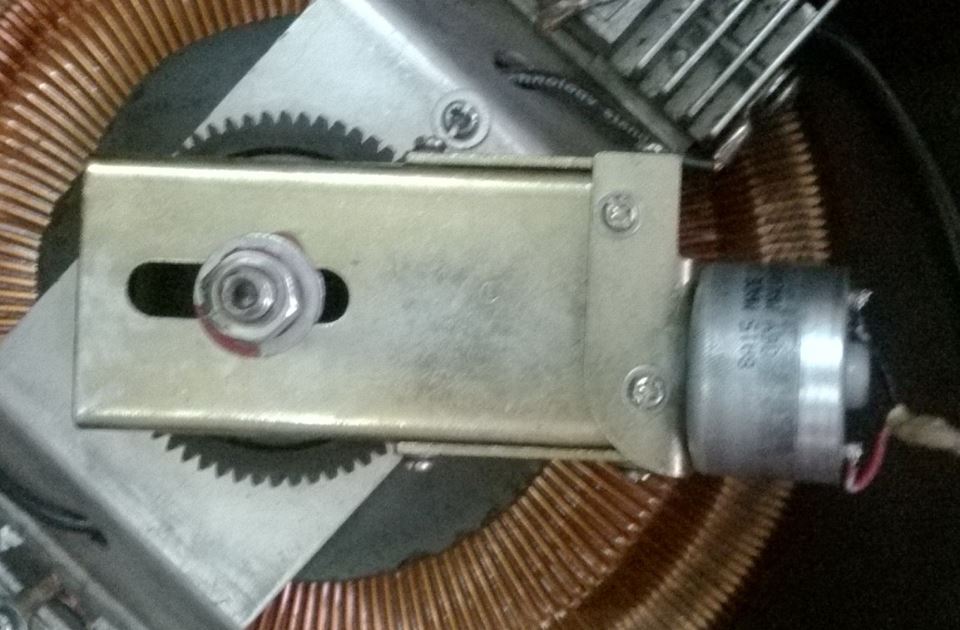 CƠ ĐIỀU KHIỂN LIOA LOẠI SẮT MẠ ĐỒNG