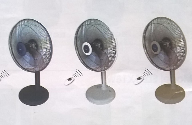 quạt bàn lioa mầu trắng