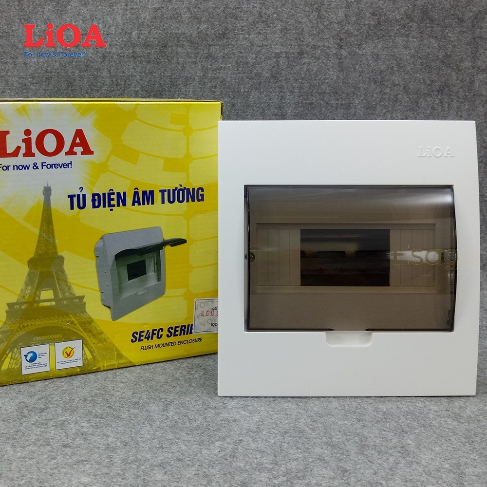 tủ điện âm tường lioa chứa 4 aptomat 2 cực
