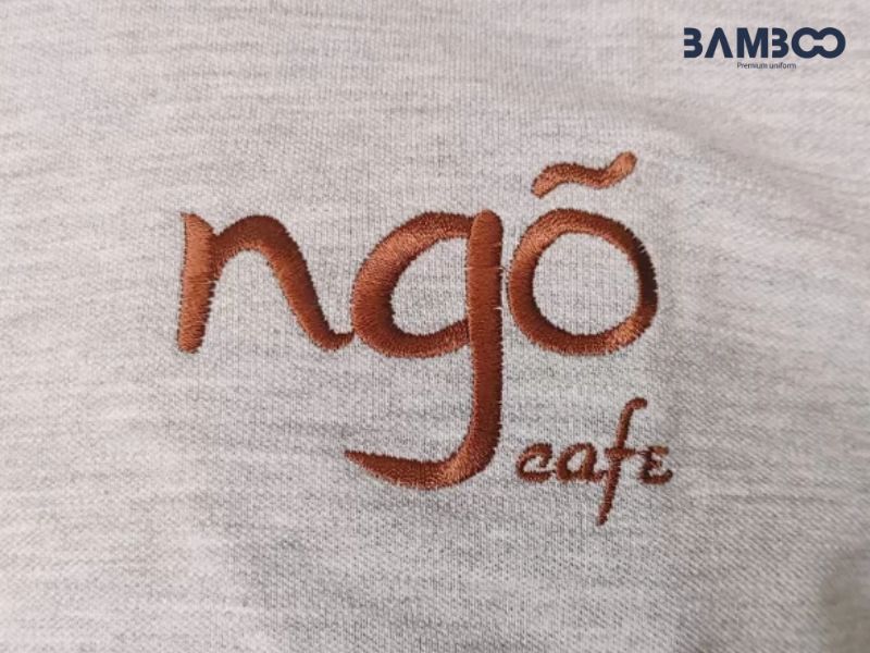 Ngực trái, vai/tay, cổ/sau gáy giúp thêu 3D nổi bật, tối ưu nhận diện