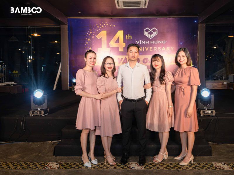 Đầm đồng phục nữ Year End Party