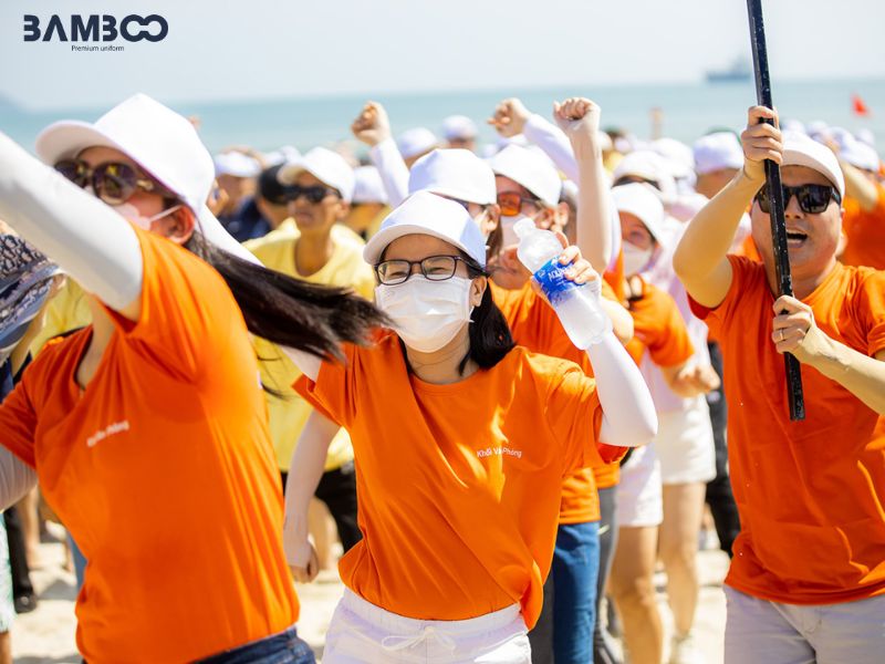 Áo thun team building màu cam