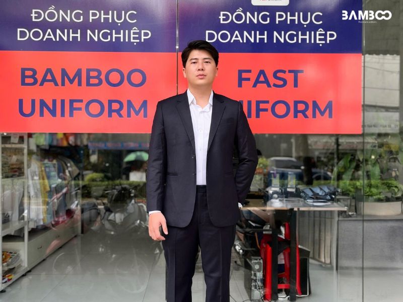 Vest đồng phục sang trọng, ôm dáng, lịch lãm, kết hợp sơ mi và phụ kiện chuyên nghiệp