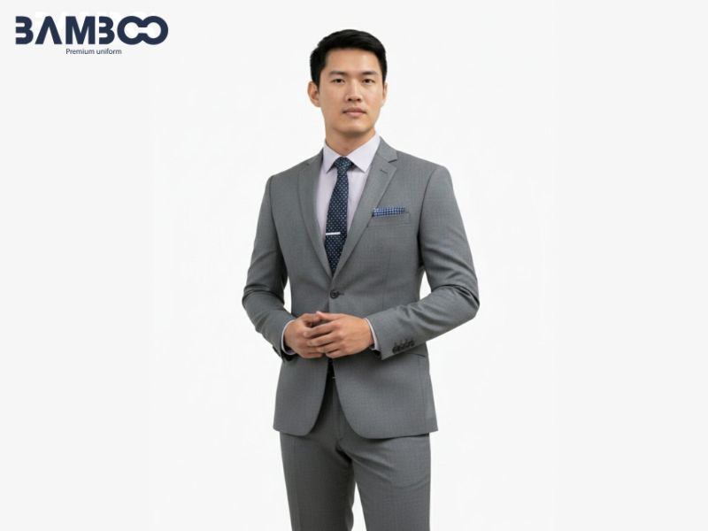 Doanh nghiệp nên chọn đồng phục xám phù hợp ngành nghề, thương hiệu và chất liệu