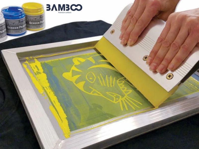 In lụa là phương pháp in ấn có lịch sử lâu đời, từ hơn 1.000 năm trước