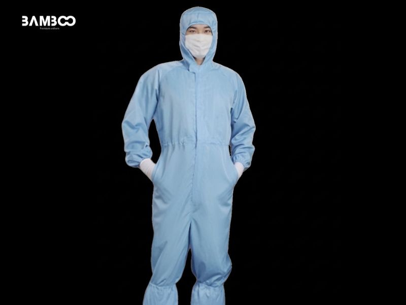 Lưu ý chọn vải bền, dễ giặt, an toàn cho đồng phục công nhân xanh và trắng