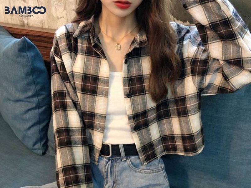 Mẫu áo sơ mi kẻ caro nữ Hàn Quốc croptop
