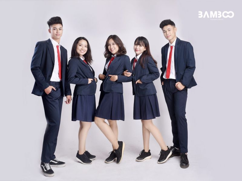 Áo vest kết hợp với váy công sở dành cho khối cấp 3 theo phong cách Tây phương