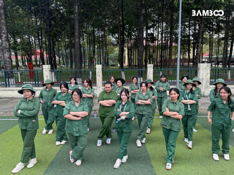 Cách thức mặc đồng phục cần tuân thủ nghiêm ngặt các chuẩn mực quân đội