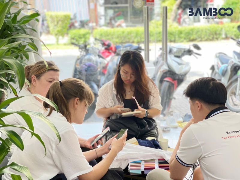 Bamboo Uniform vận hành quy trình sản xuất khép kín với tiêu chuẩn kiểm soát nghiêm ngặt
