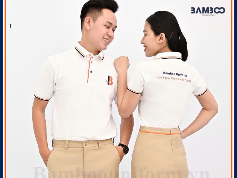 In logo phía sau lưng áo