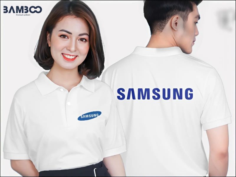 Logo bên ngực trái thuận theo chiều độc chữ của đa số các quốc gia