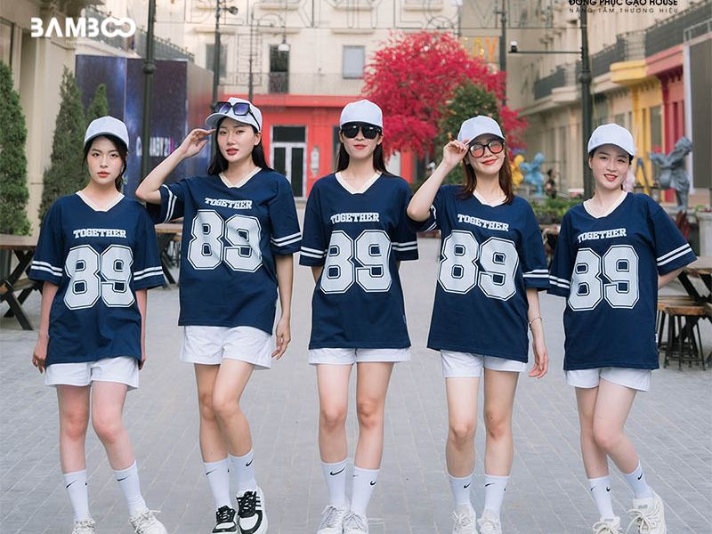 Áo teambuilding cần vải thấm hút, co giãn, thiết kế unisex, in bền, màu sắc nổi bật, năng động