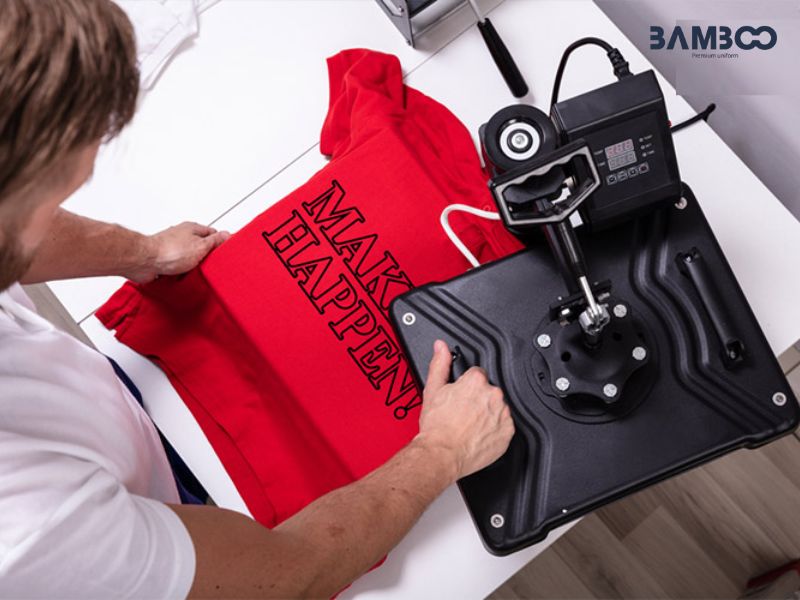 Ứng dụng in chuyển nhiệt lên quần áo đồng phục