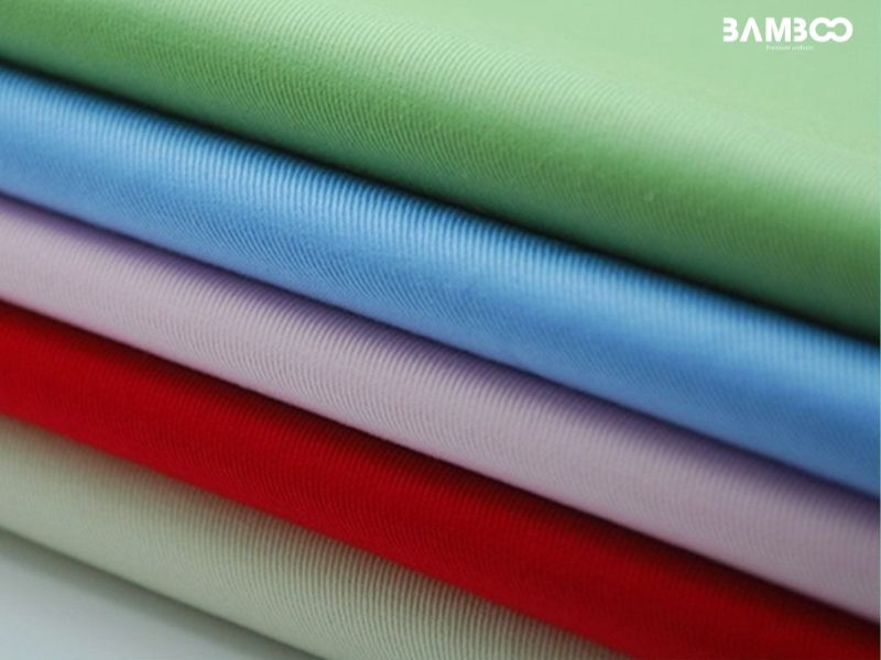 Vải thô biên đỏ