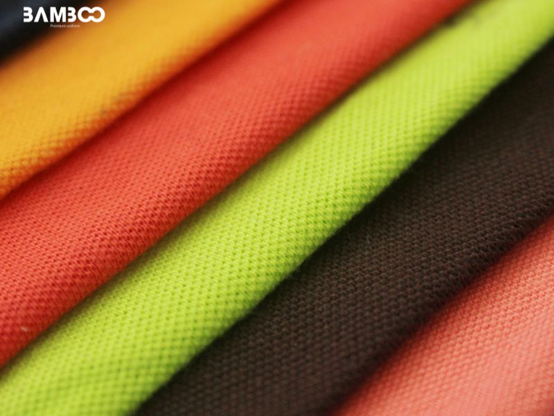 Chất liệu vải may áo thun nhân viên rạp chiếu phim