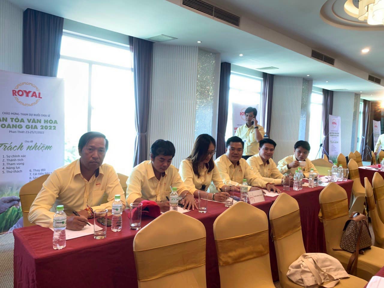 Ý nghĩa đồng phục công sở