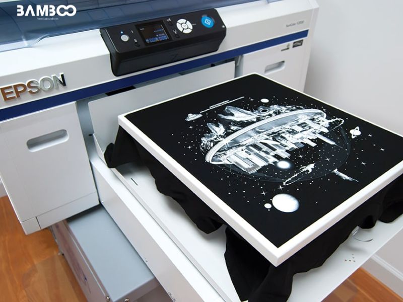 Công nghệ in họa tiết hiện đại, phức tạp sẽ khiến chi phí may đồng phục tăng cao