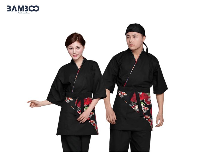 Áo bếp đen phối họa tiết mang đậm phong cách Á Đông hiện đại, được thiết kế dành riêng cho đầu bếp nhà hàng, khách sạn