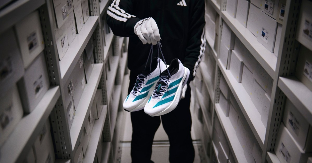 Adidas đã chính thức trình làng Adizero Boston 13 – đôi giày được mệnh danh là “chiến binh tập luyện đỉnh cao” trong đại gia đình Adizero