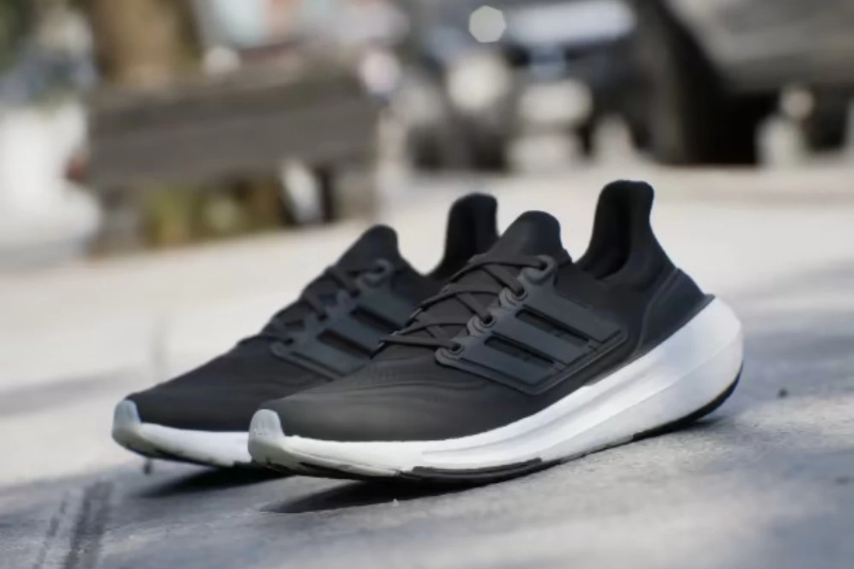 Adidas Ultraboost Light 23 "Core Black" Gy9351