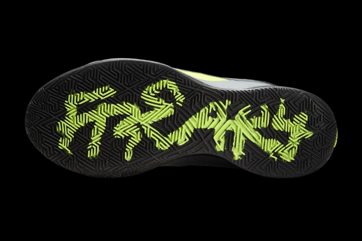 Mặt đế giày của Nike Giannis Freak 6