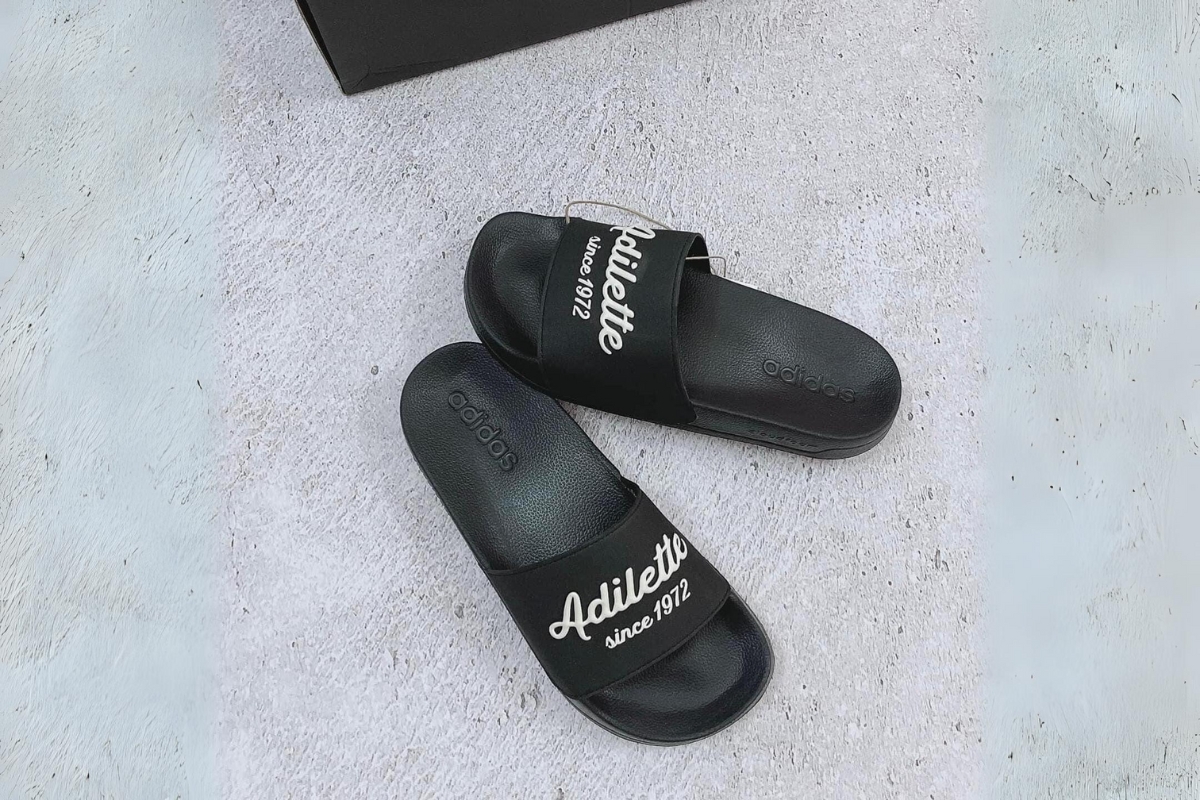Adidas Adilette màu đen